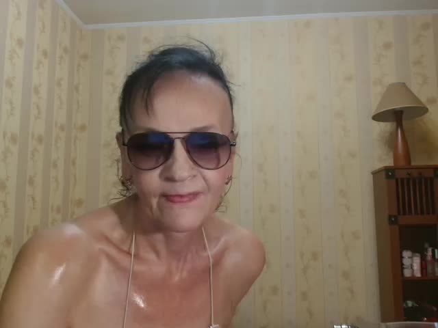 Valentina3859 Adult Chat September 29, 2025