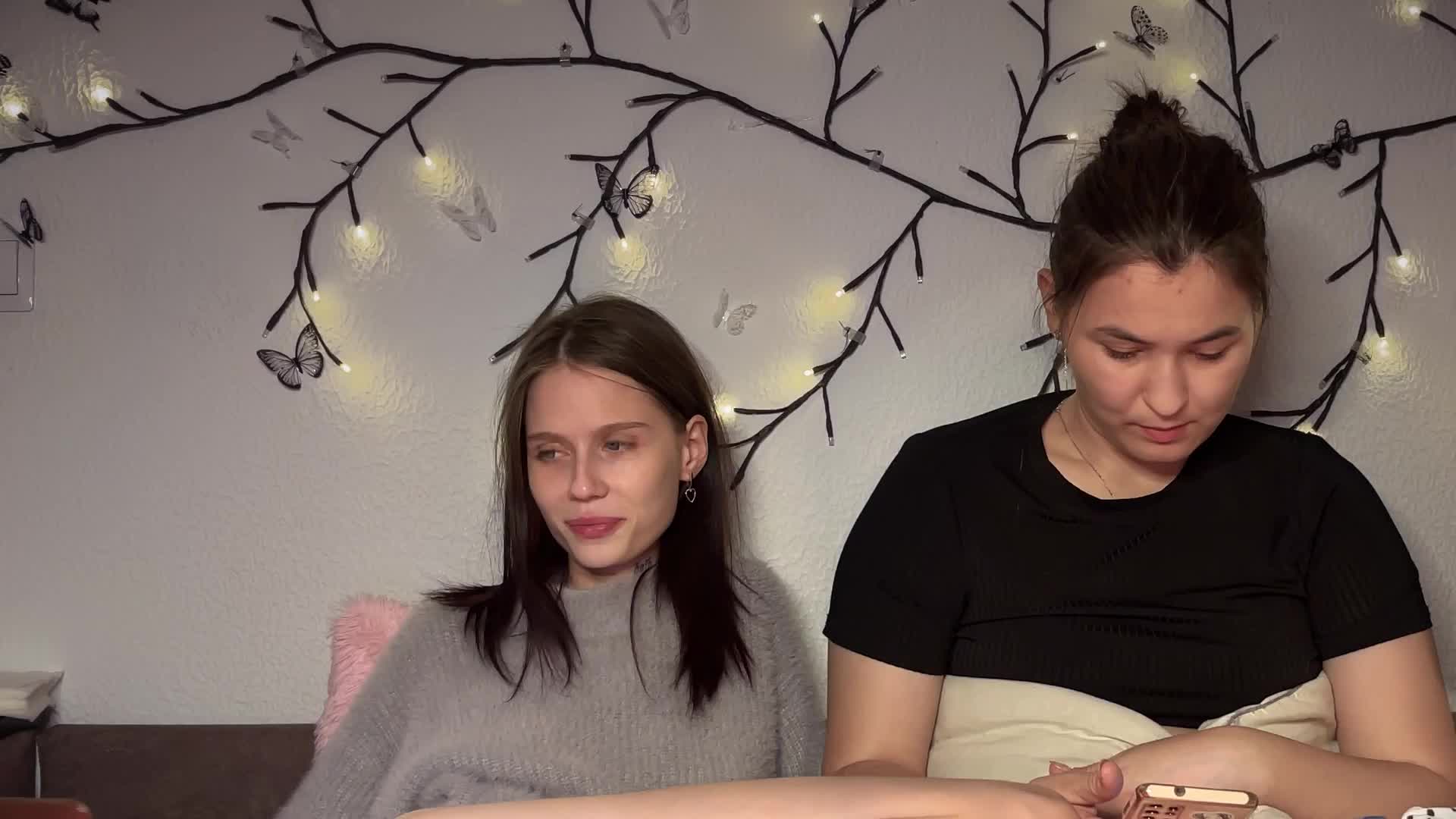 ZoyaVikki Adult Chat September 29, 2025