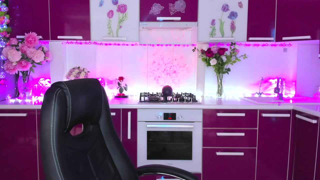 Olivija2020 Adult Chat September 29, 2025