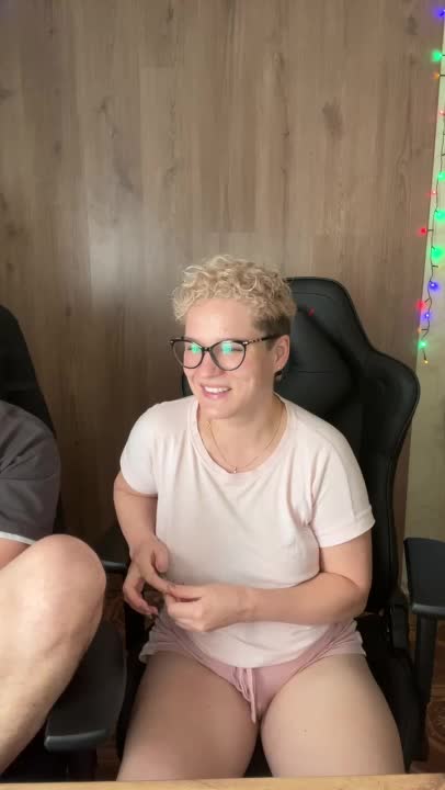 MrMrsRight Adult Chat September 29, 2025