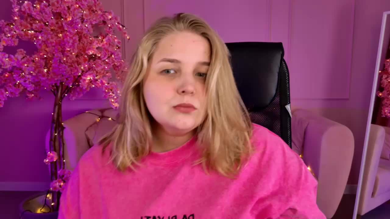 SladaDell Adult Chat September 29, 2025