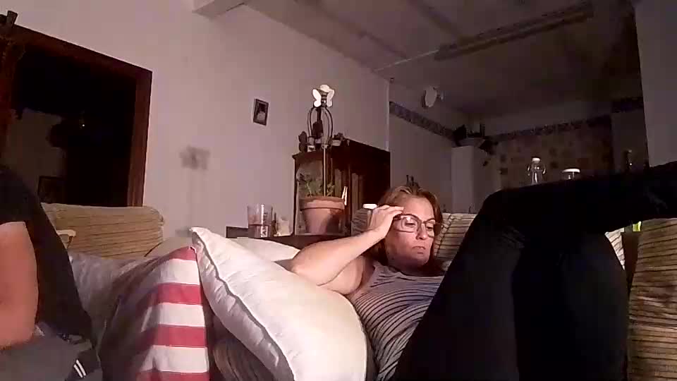 lolahueso Adult Chat September 29, 2025