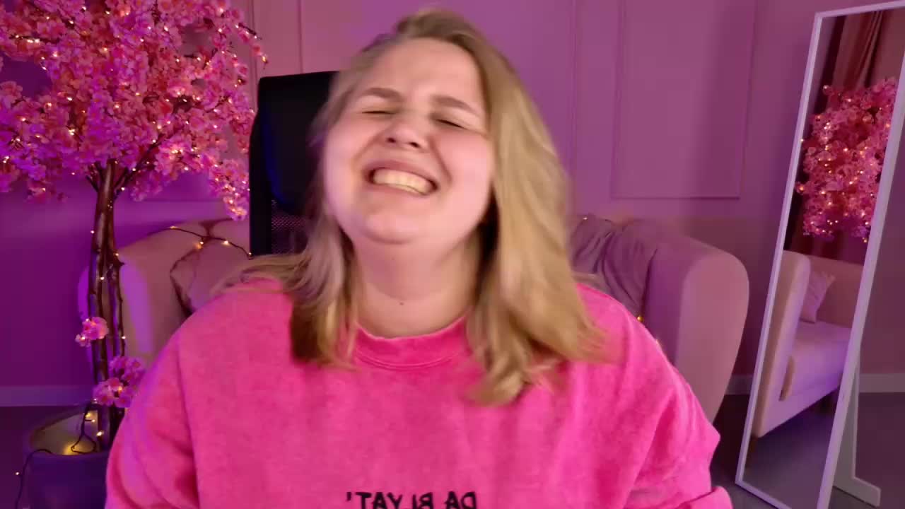 SladaDell Adult Chat September 29, 2025