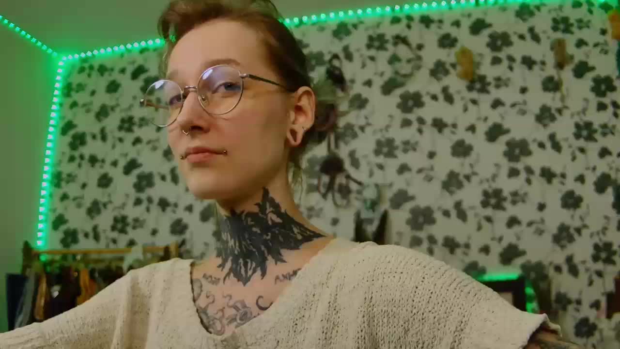 LittleSpaceMouse- Adult Chat September 29, 2025