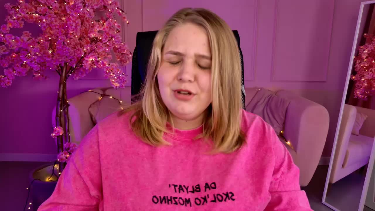 SladaDell Adult Chat September 29, 2025