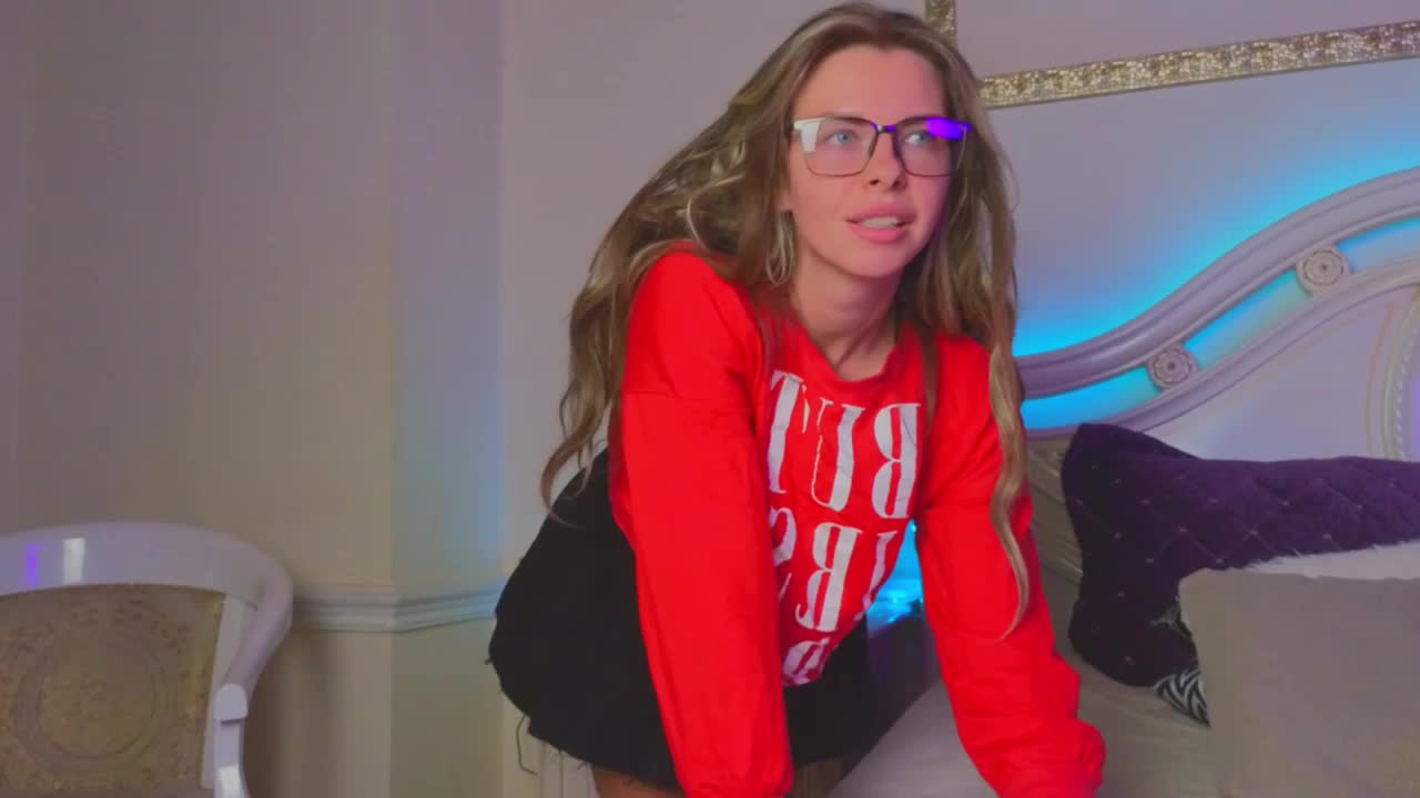 Real_Tini Adult Chat September 30, 2025