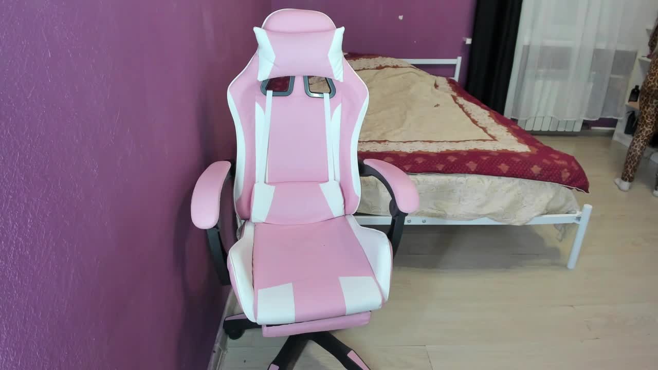 Lika8234 Adult Chat September 30, 2025