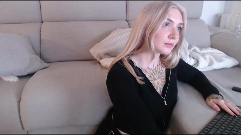 tattoobbgirl Adult Chat September 30, 2025