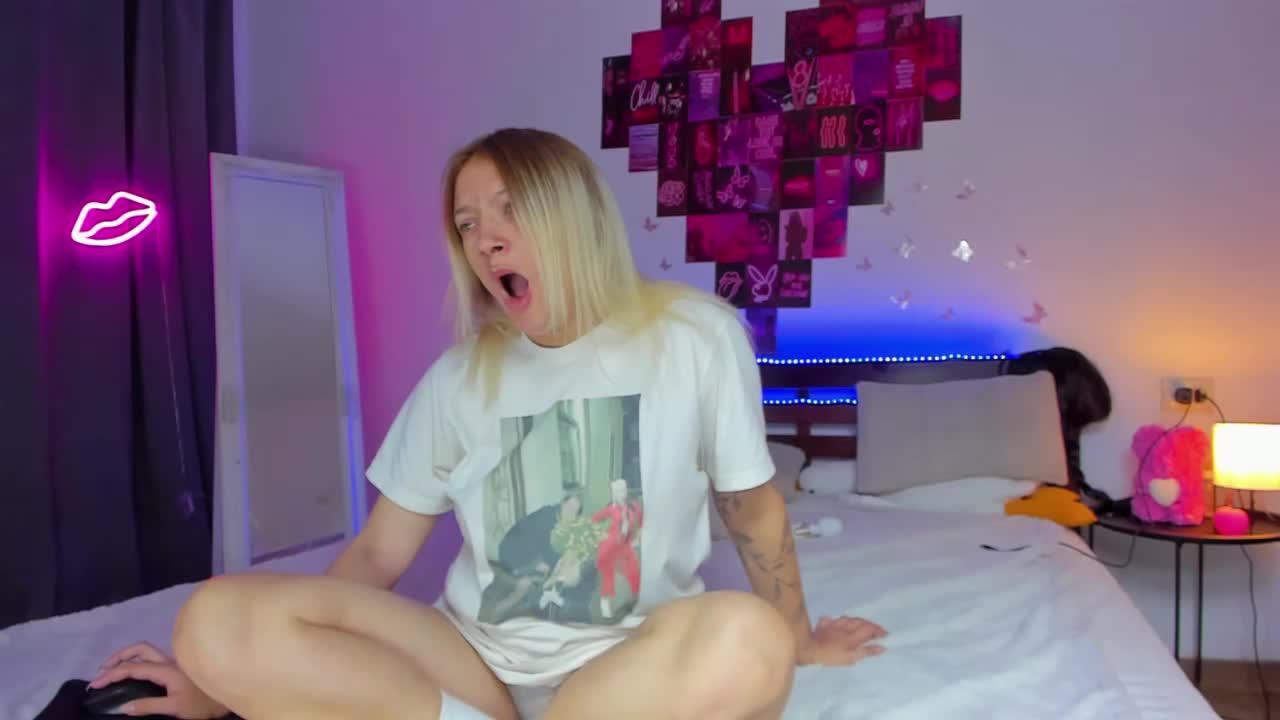 MikkiShows Adult Chat September 30, 2025