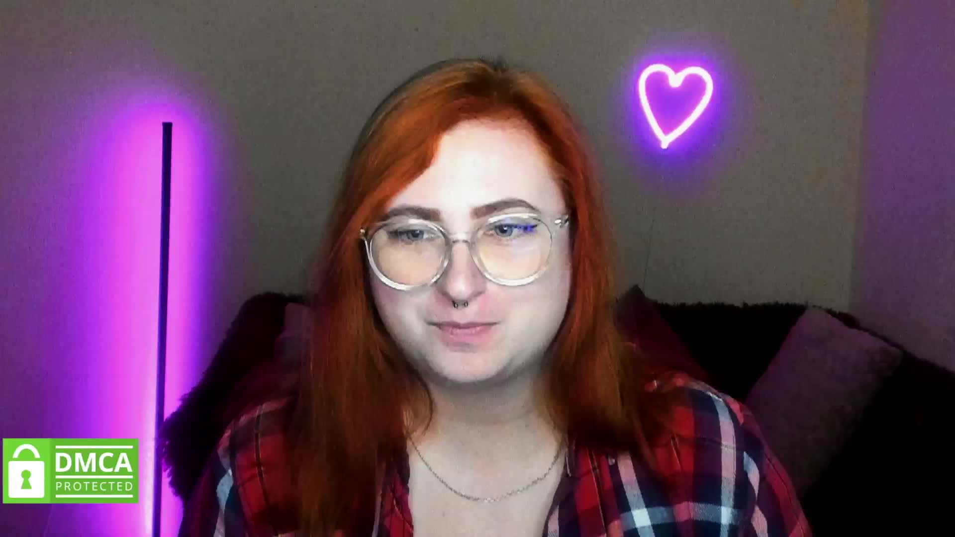 Aliciaredluv Adult Chat September 30, 2025