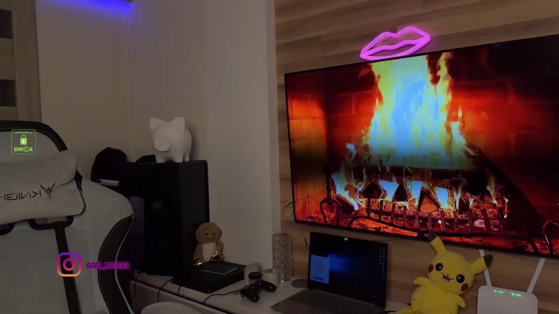 Sofi-Mi Adult Chat September 30, 2025