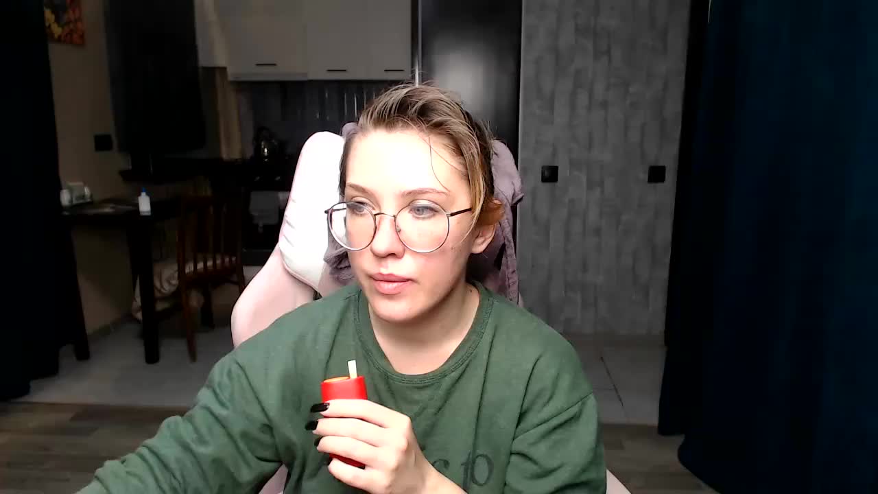 Reginasmilee Adult Chat September 30, 2025