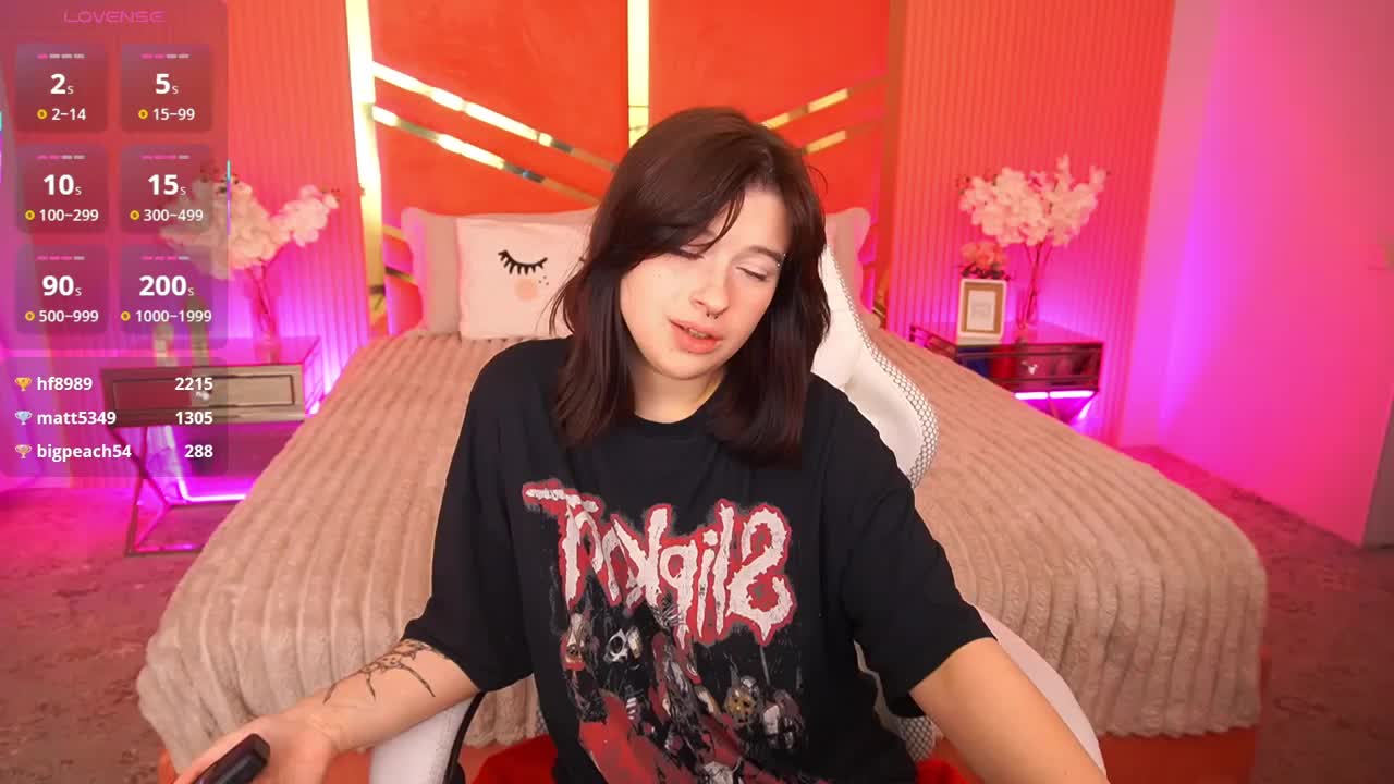 Miki_Kivi Adult Chat September 30, 2025