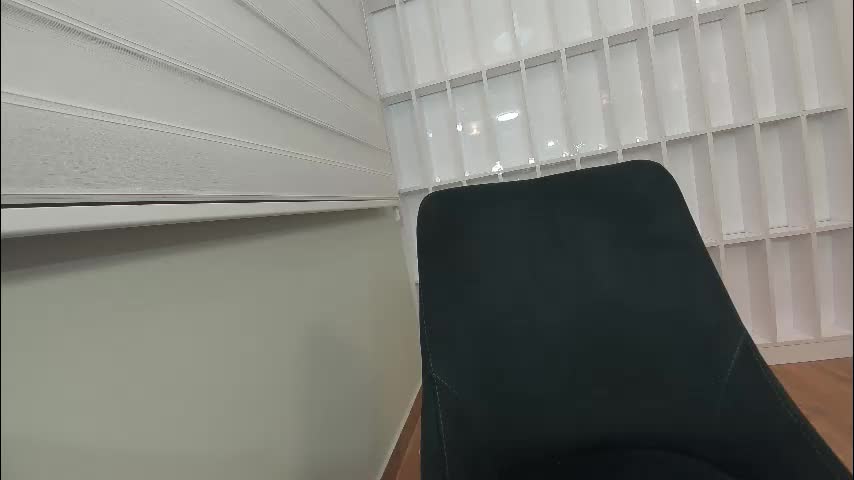 ehotlovea Adult Chat September 30, 2025