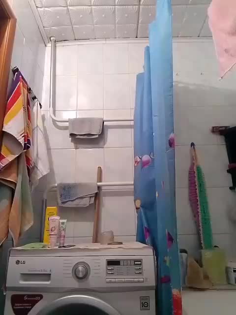 KONFETKAA-1 Adult Chat September 30, 2025