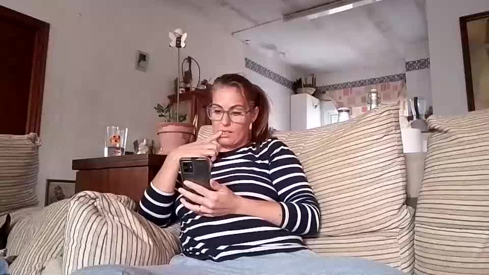 lolahueso Adult Chat September 30, 2025