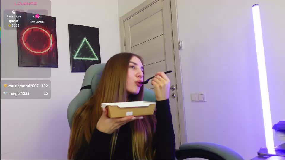 abby_laker Adult Chat September 30, 2025