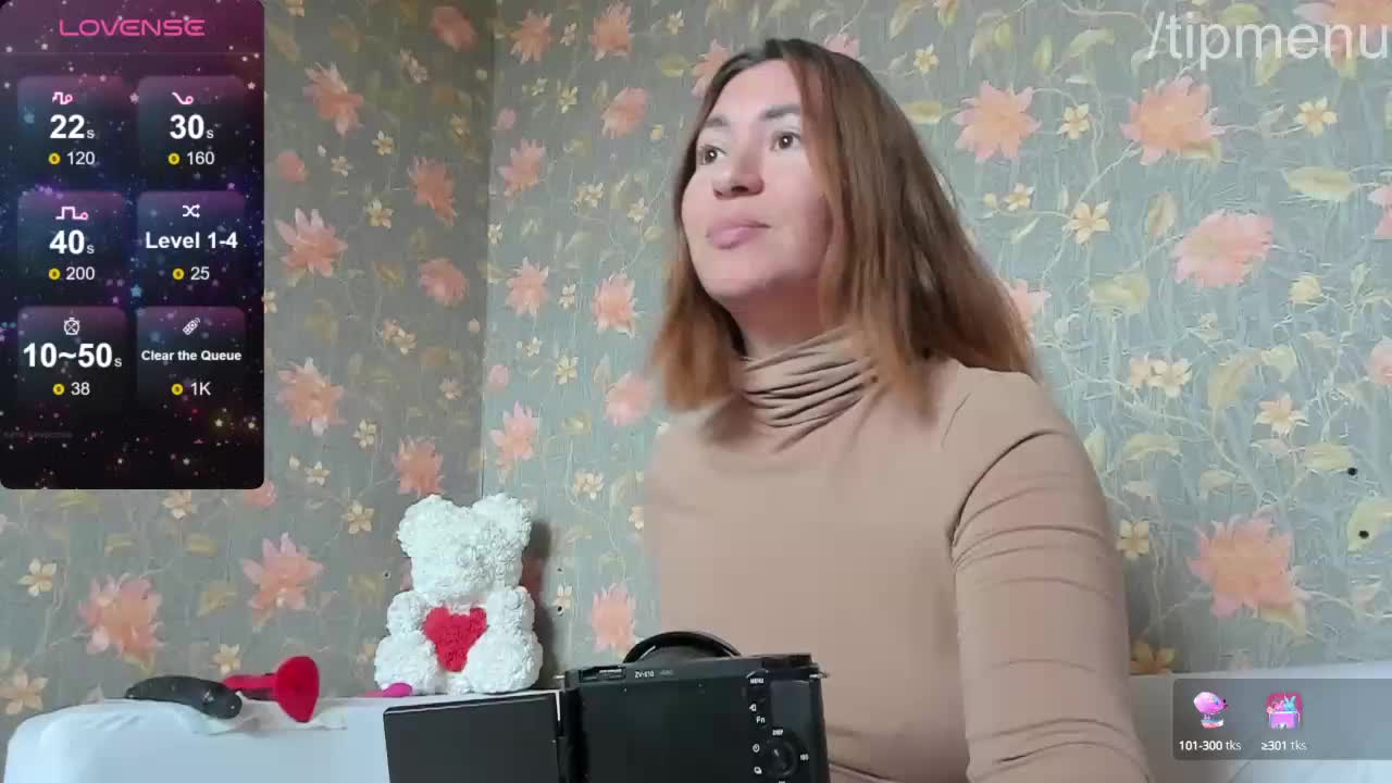 SophieBush Adult Chat October 1, 2025