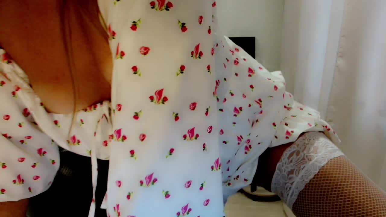 JuicyGloss Adult Chat October 1, 2025