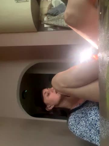 Flossy_Vettie Adult Chat October 1, 2025