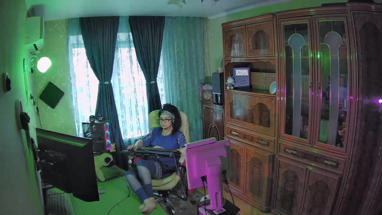 Infodar Adult Chat October 1, 2025