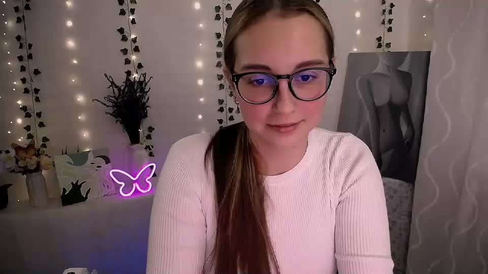 yours_piece_of_happiness_ Adult Chat October 1, 2025