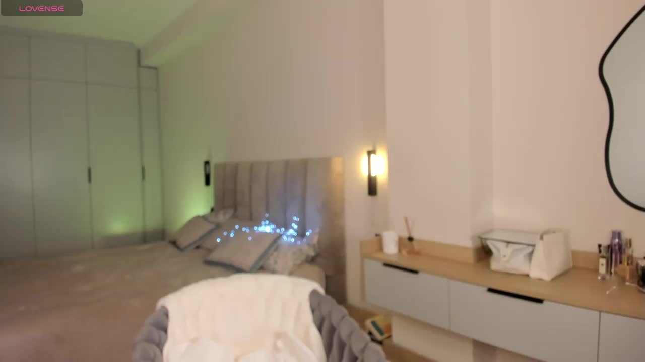 Sexy-Ev3lin Adult Chat September 29, 2025