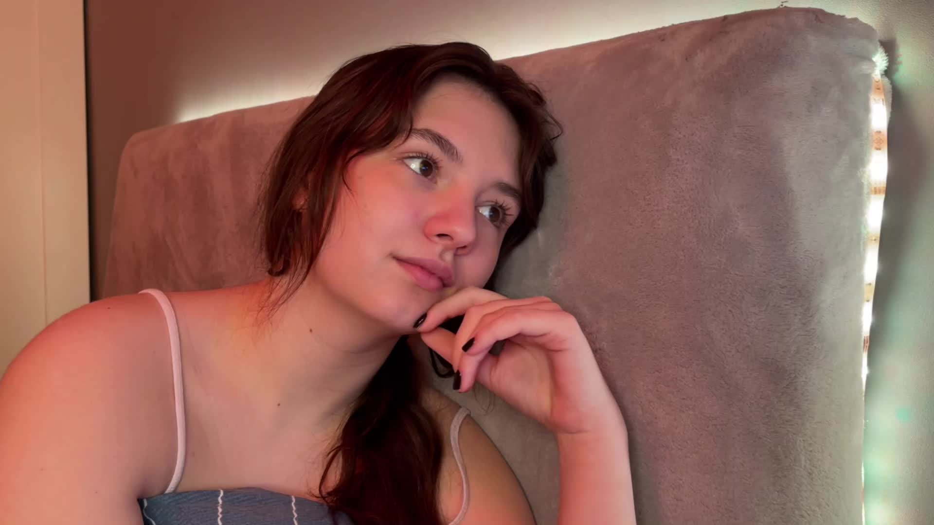 AlisaRichGold Adult Chat October 1, 2025