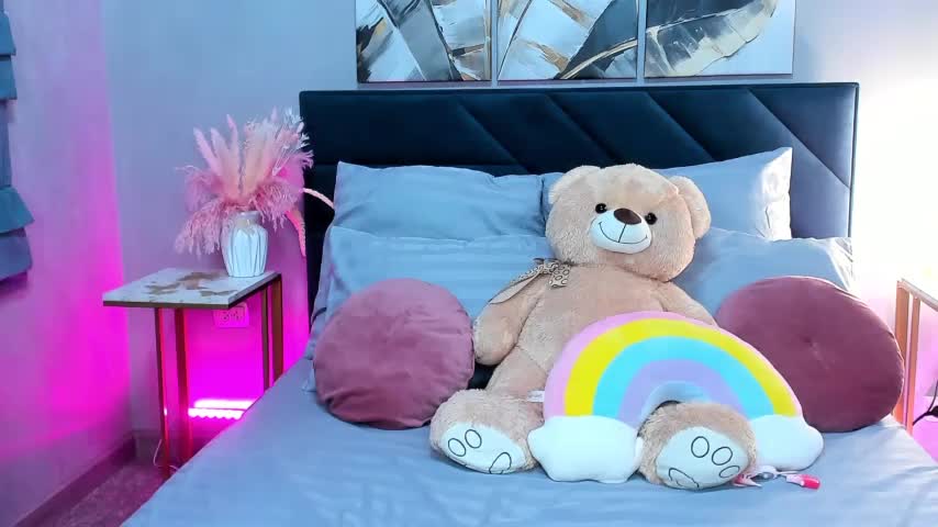 Curvy_Dynamite_ Adult Chat October 1, 2025