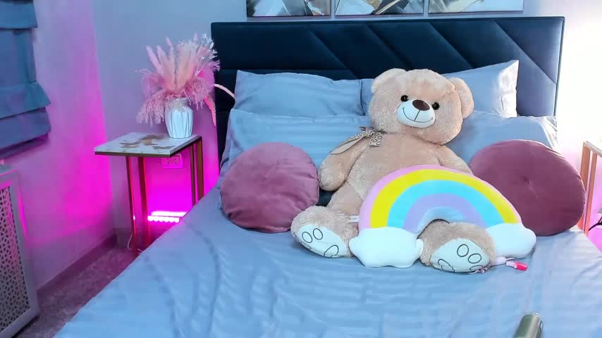 Curvy_Dynamite_ Adult Chat October 1, 2025