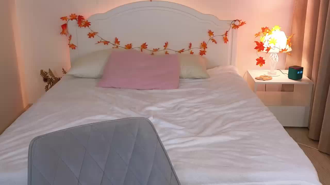 DarkLola Adult Chat October 1, 2025