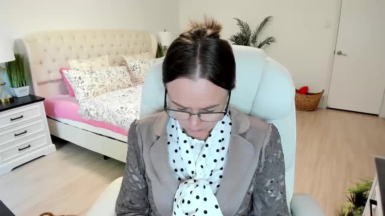 -Michelle- Adult Chat October 1, 2025