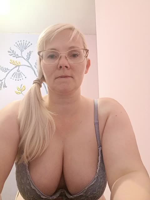 Sweetie454 Adult Chat October 2, 2025