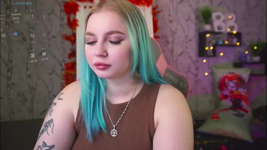 moon_valkyriie Adult Chat October 1, 2025