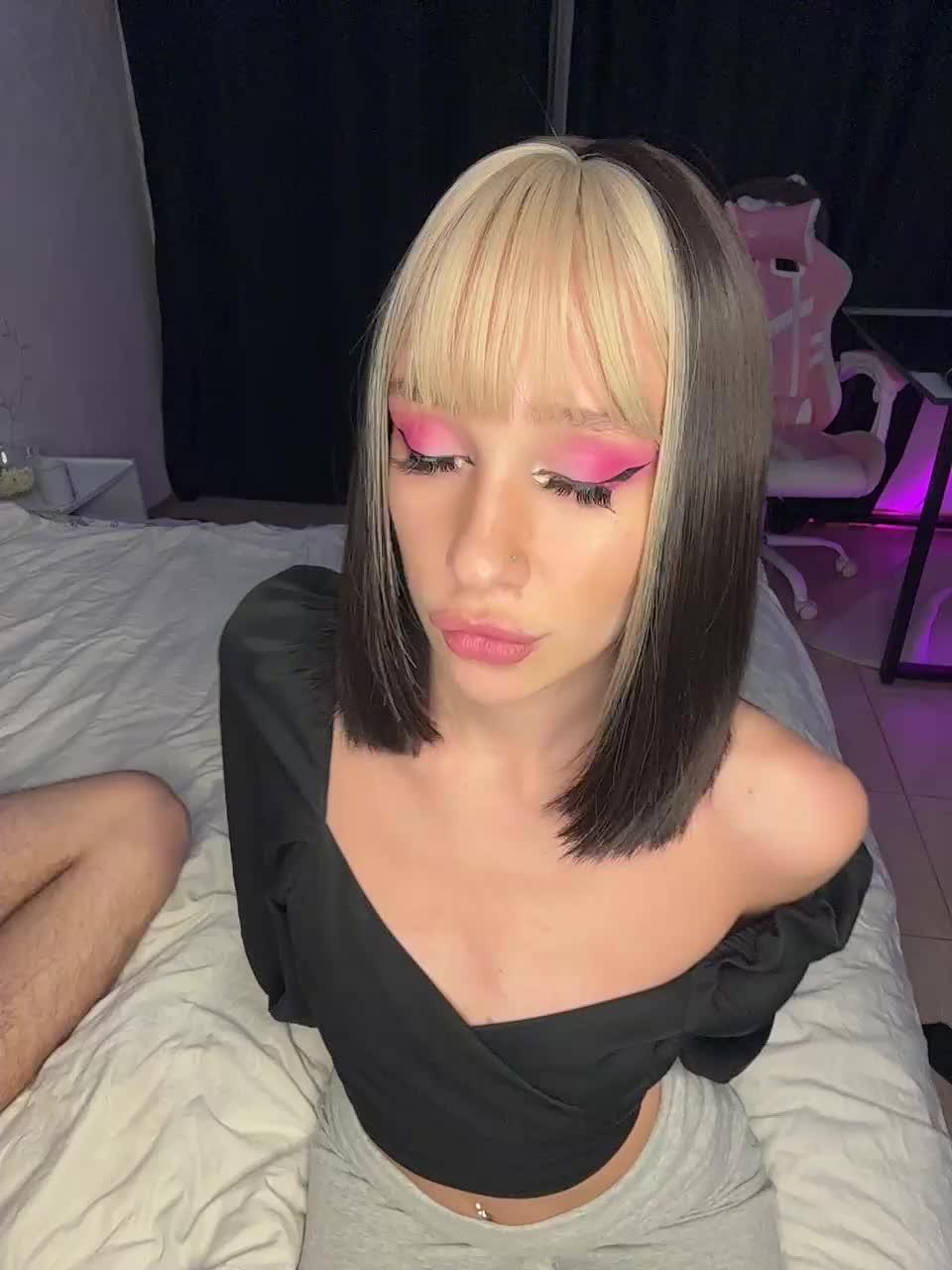 millemimi Adult Chat October 2, 2025