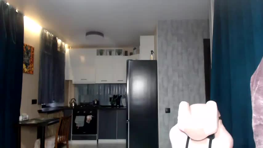 Reginasmilee Adult Chat October 2, 2025