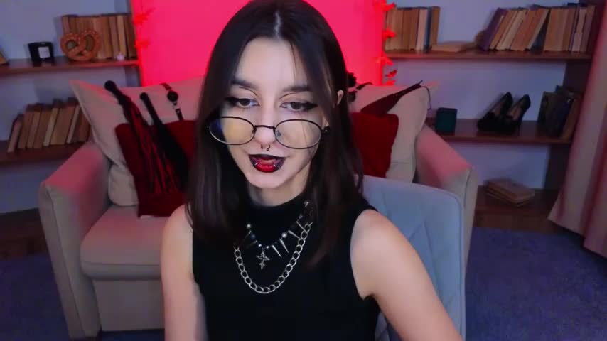 Mistress__Marcelline Adult Chat October 2, 2025