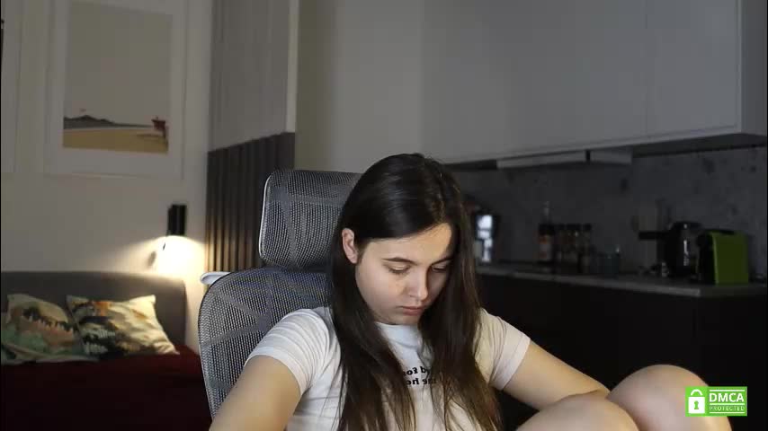 _whoareu_ Adult Chat October 2, 2025