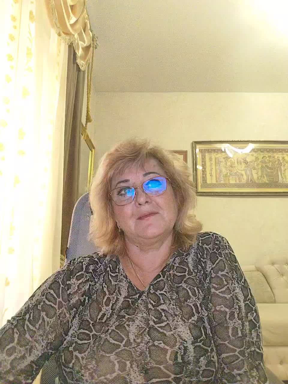 KarinkaSweet Adult Chat October 2, 2025