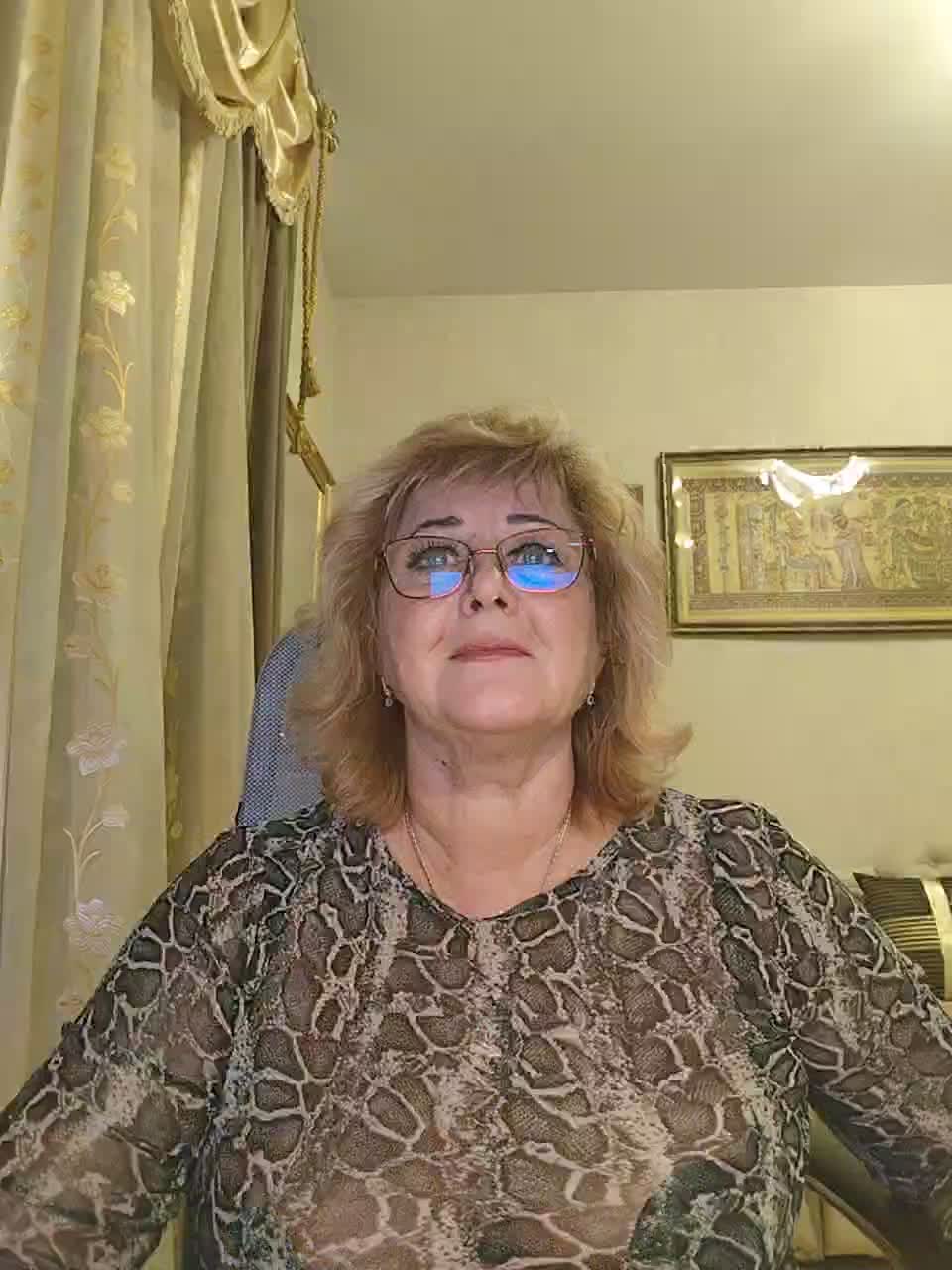 KarinkaSweet Adult Chat October 3, 2025