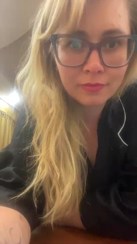 Elegant00Girl Adult Chat October 3, 2025