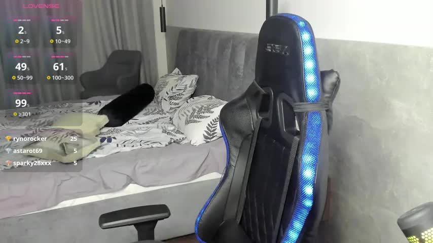 MCfly_11 Adult Chat October 3, 2025