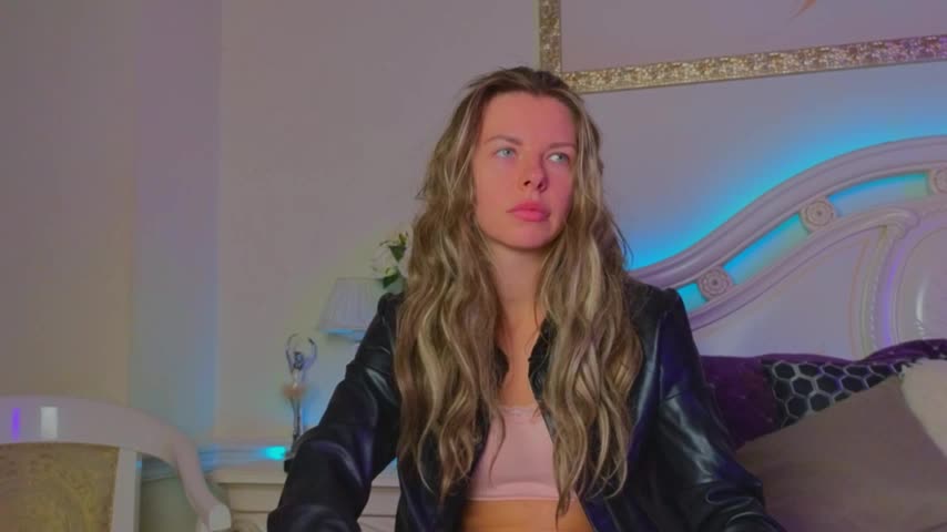 Real_Tini Adult Chat October 3, 2025