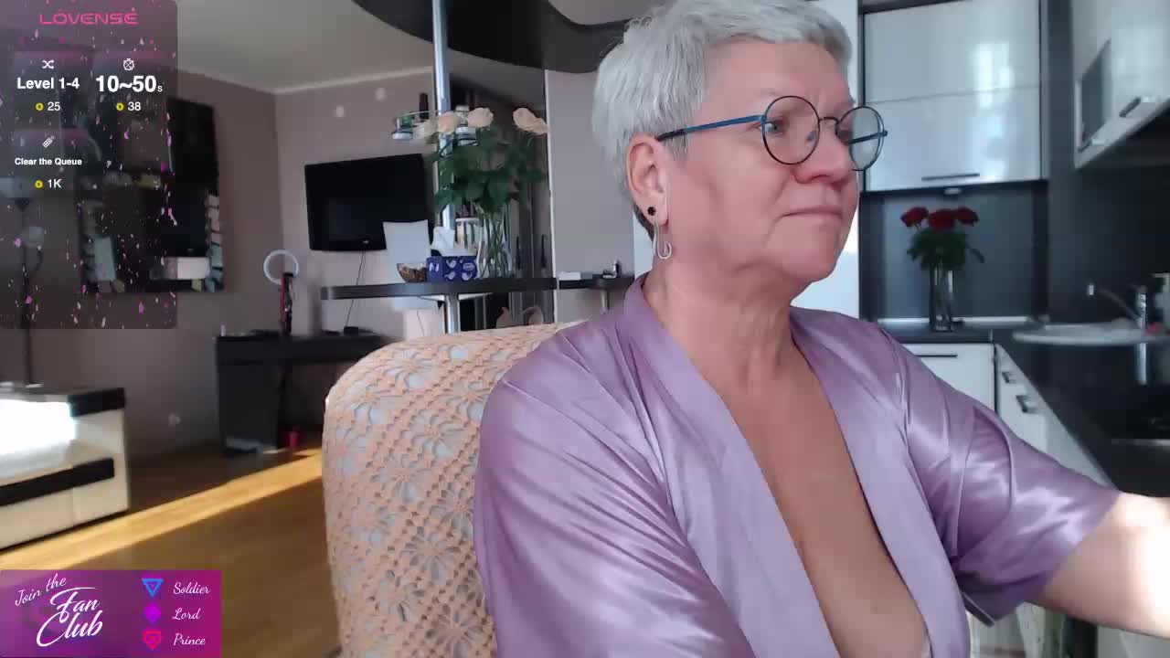 roxana-brooks Adult Chat October 3, 2025