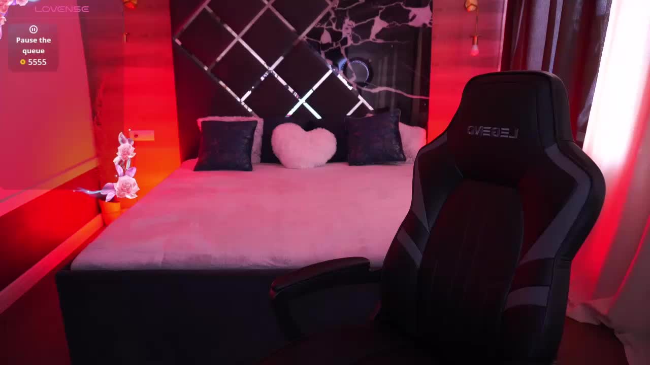 MirielleNymph Adult Chat October 3, 2025