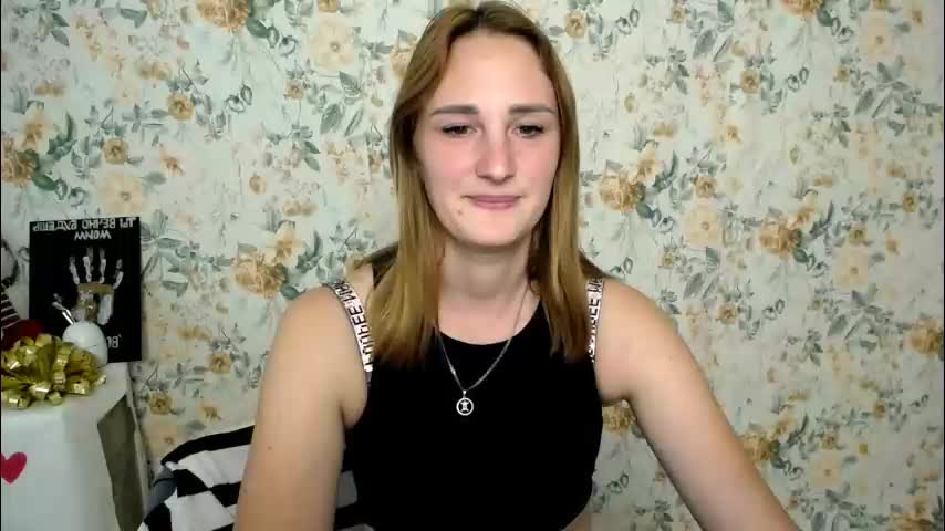 milana_cutie_ Adult Chat October 3, 2025
