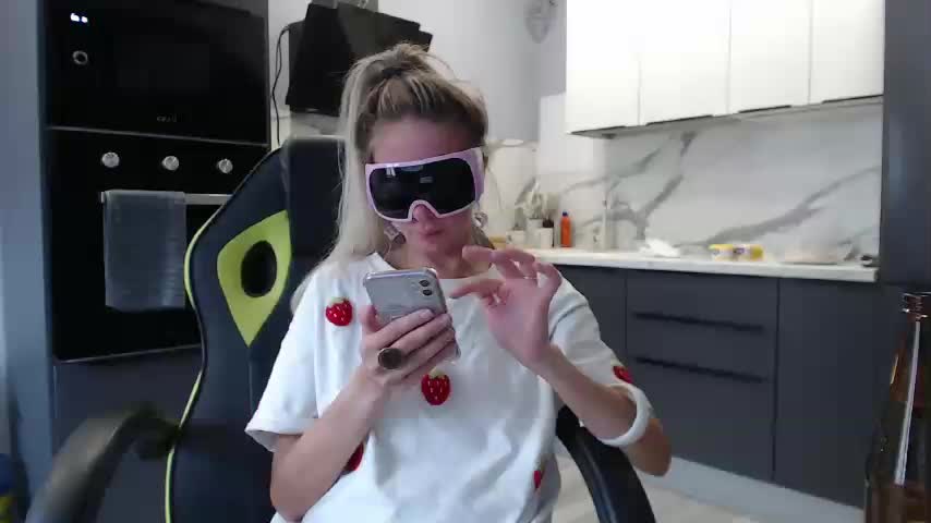 blondalina Adult Chat October 3, 2025