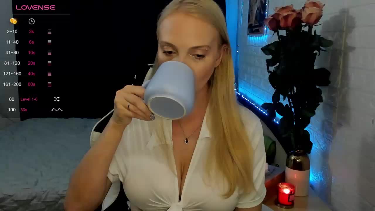 AmelieAndersen Adult Chat October 4, 2025