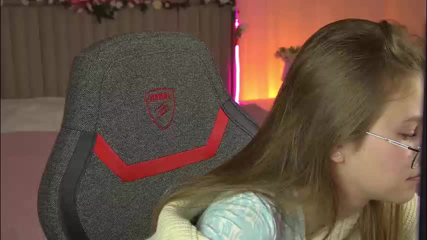 evemundie Adult Chat October 4, 2025