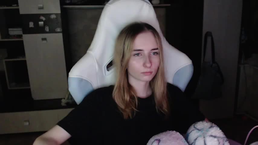 Cutti_Crystal Adult Chat October 4, 2025